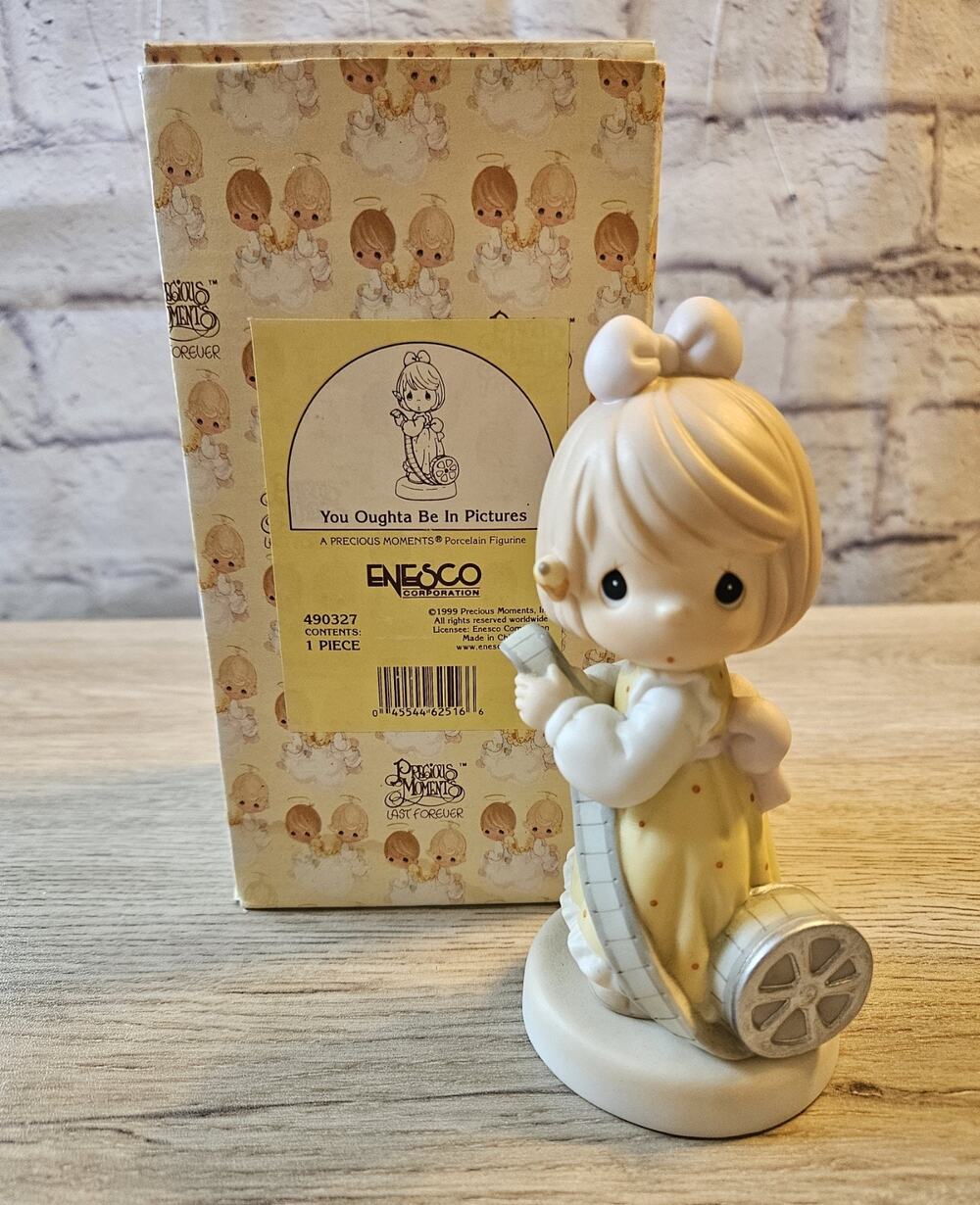 Precious Moments You Oughta Be In Pictures Film Photographer Enesco 1999 w/Box